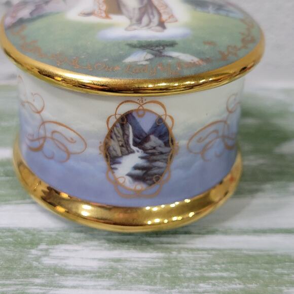 Ardleigh Elliott Our Lady of Fatima Porcelain Music Box Vintage - Picture 6 of 11